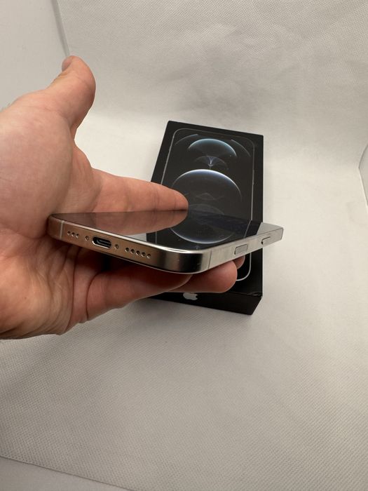 iPhone 16 Pro - baterie 91%, 128GB