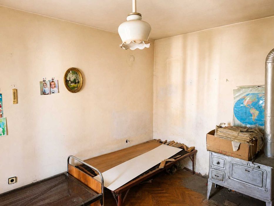 ТРИСТАЕН с гараж, Сторгозия, Лозенка