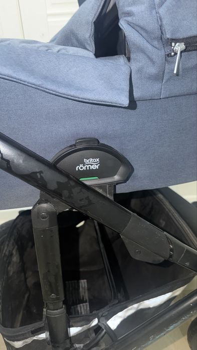 Бренд коляска 2в 1 в хорошем состоянии