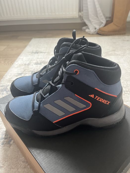Ghete Adidas Terex 3)