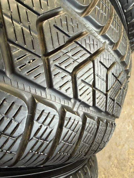 4x Anvelope Iarna 225/65 R17 - Pirelli Scorpion Winter