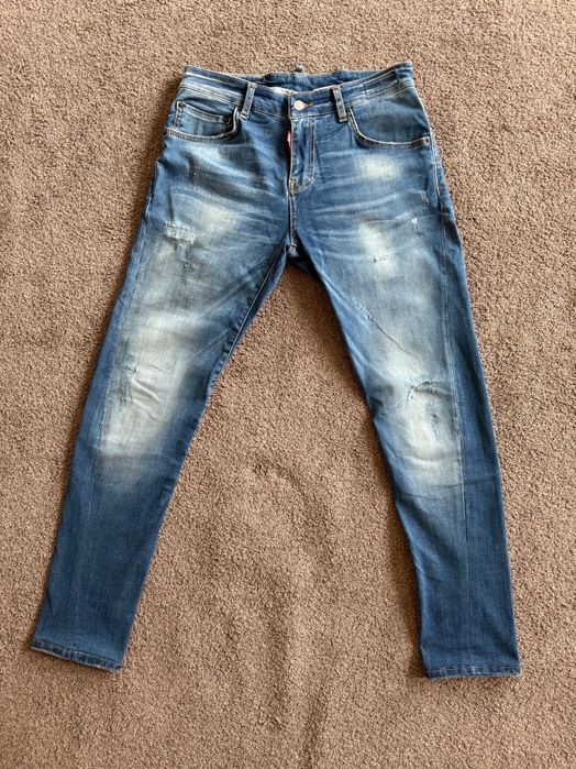 Blugi Dsquared2 mărimea 44