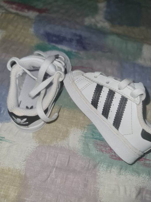 Adidasi + papuci de casa(25)cadou