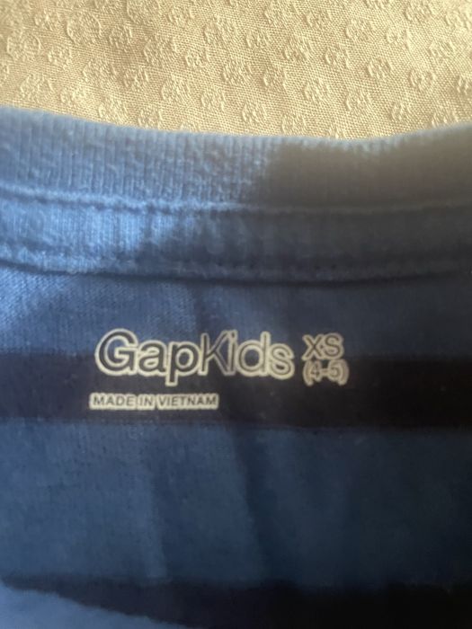 Тениска GAP тъмно и светло синьо