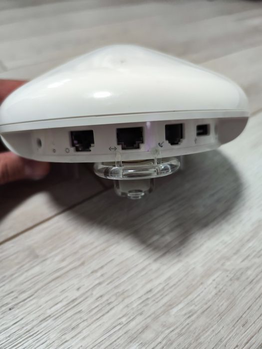 Apple AirPort Extreme A1034 – Router UFO Retro Apple (Colectie Vintage