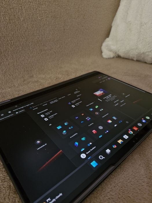 Lenovo Yoga 7 2‑in‑1 • Ultra 7 • OLED 120Hz • 32GB/1TB • КАТО НОВ