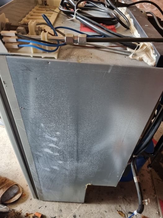 Frigider și congelator 220v,12v și gaz