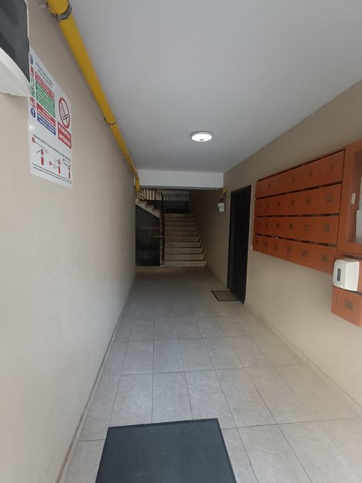 Persoană fizică vând apartament 2 camere 41mp + boxă, zona  Păcurari