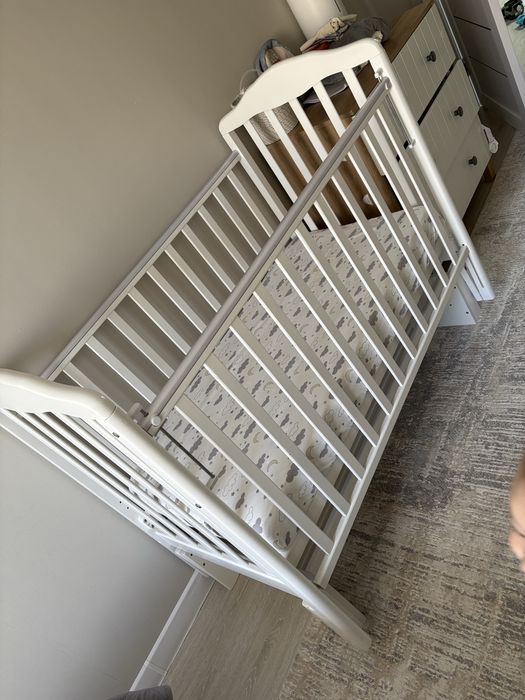 Пррдам кровать детскую с матрасом