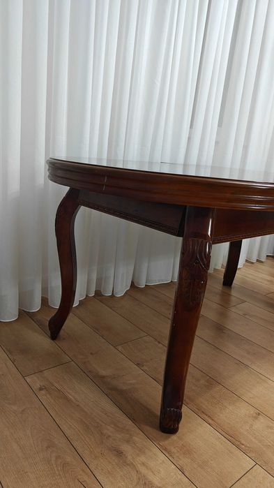 Продаётся стол из натурального дерева