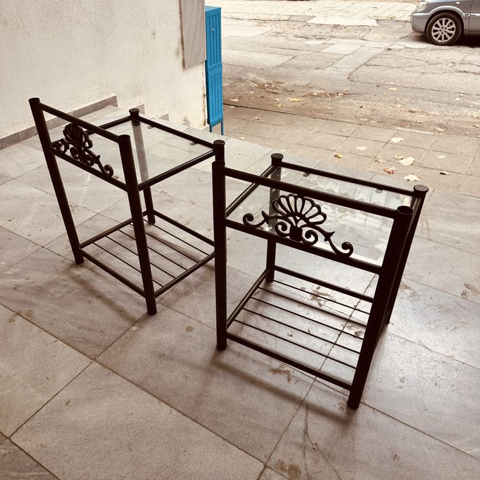 Комплект 2 метални масички от 90-те със стъклен плот