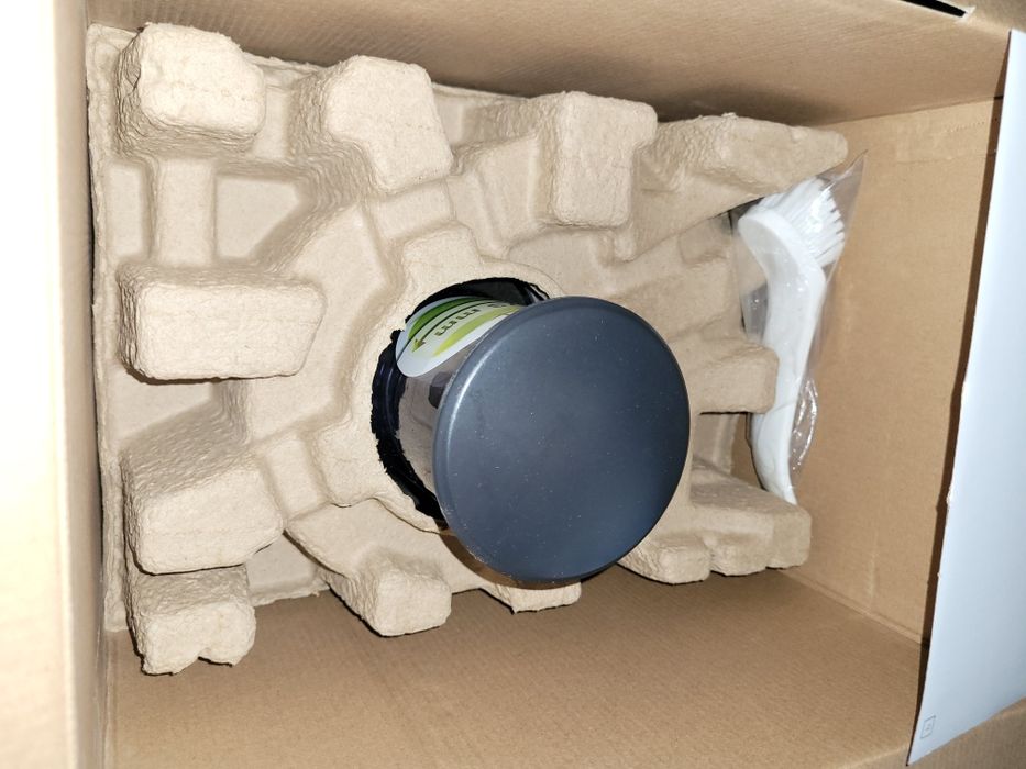 Нова сокоизстисквачка/ цитрус преса BOSH