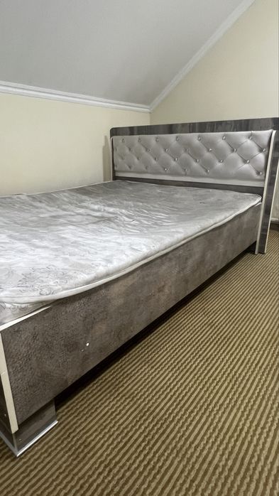 Продам кровать 1.5