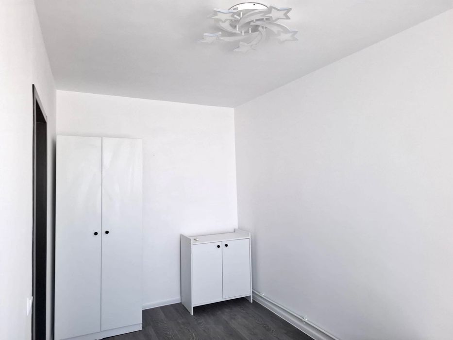 Apartament 3 camere, complet renovat, mobilat parțial, la doar 150 m de Plajă – Centru Mangalia