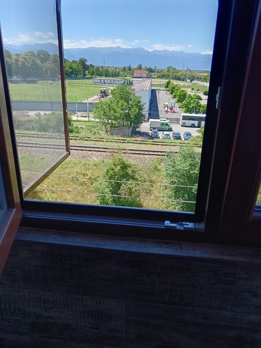 Închiriez apartament regim hotelier