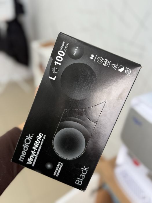 Продам перчатки размер Л, в упаковке 100 шт