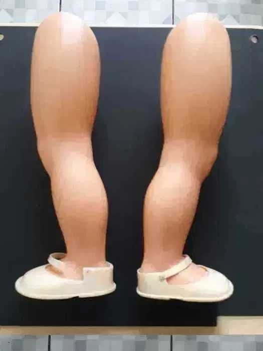 Picioare pentru papusa Aradeanca