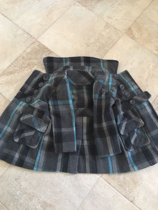 Haina fetita 3- 4 ani palton impecabil ca nou foarte frumos