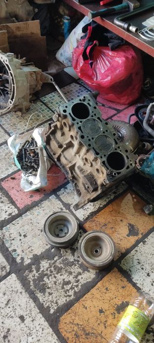 Продам блок на Лансер 9