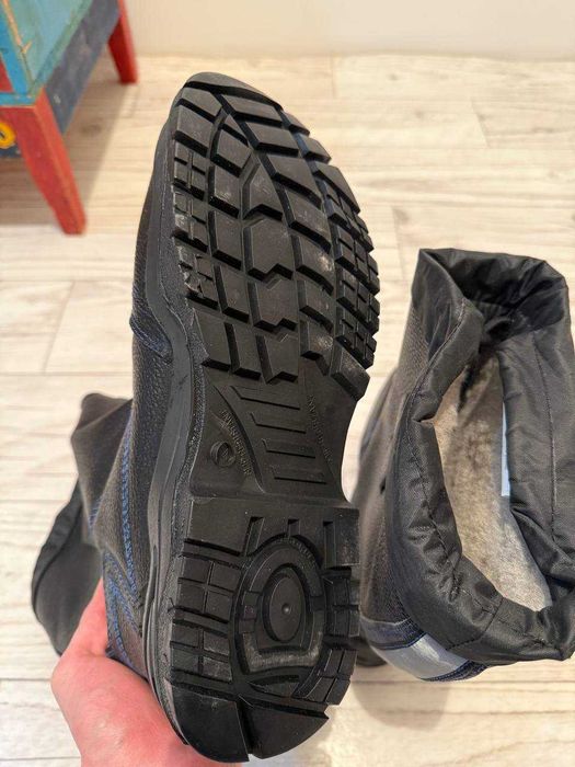 Новые Сапоги продается Зимний