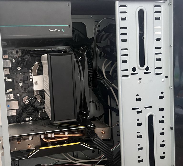 продам компьютер полностью робочи