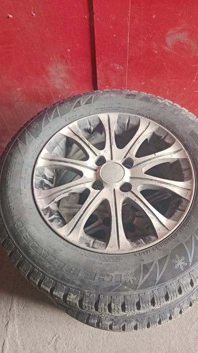 Продам зимние шины на фольцваген