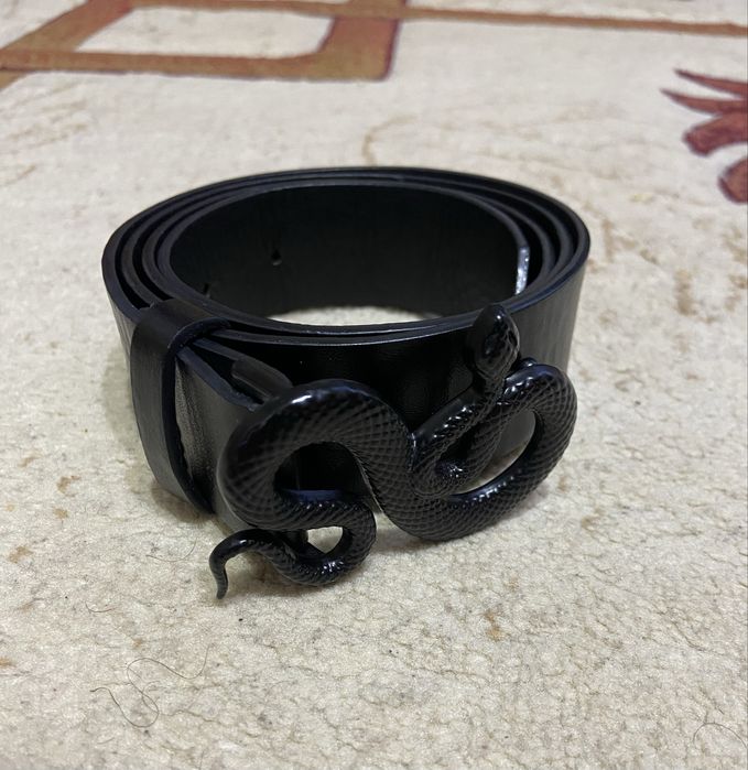 Curea de piele impecabila