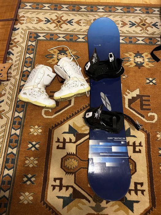 Snowboard și boots