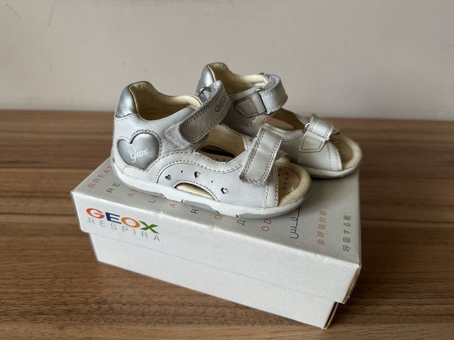 Детски сандали Geox