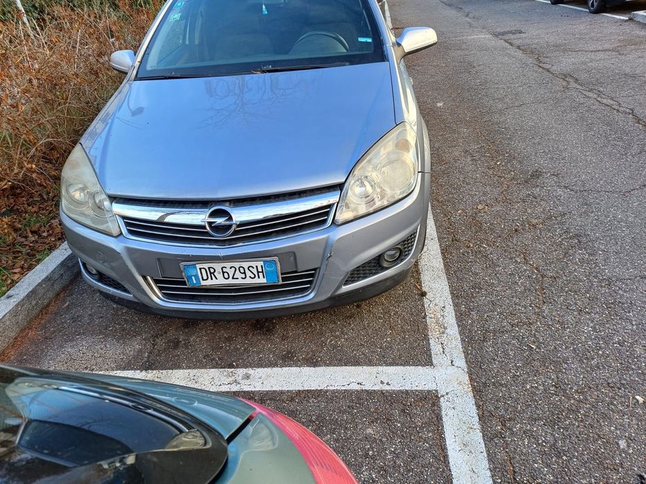 Masina Opel Astra