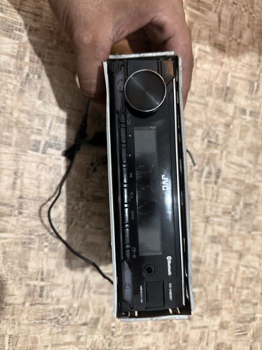 Продам магнитолу JVC