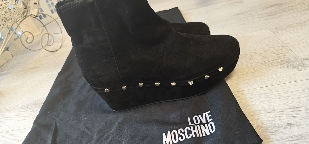 Боти love Moschino