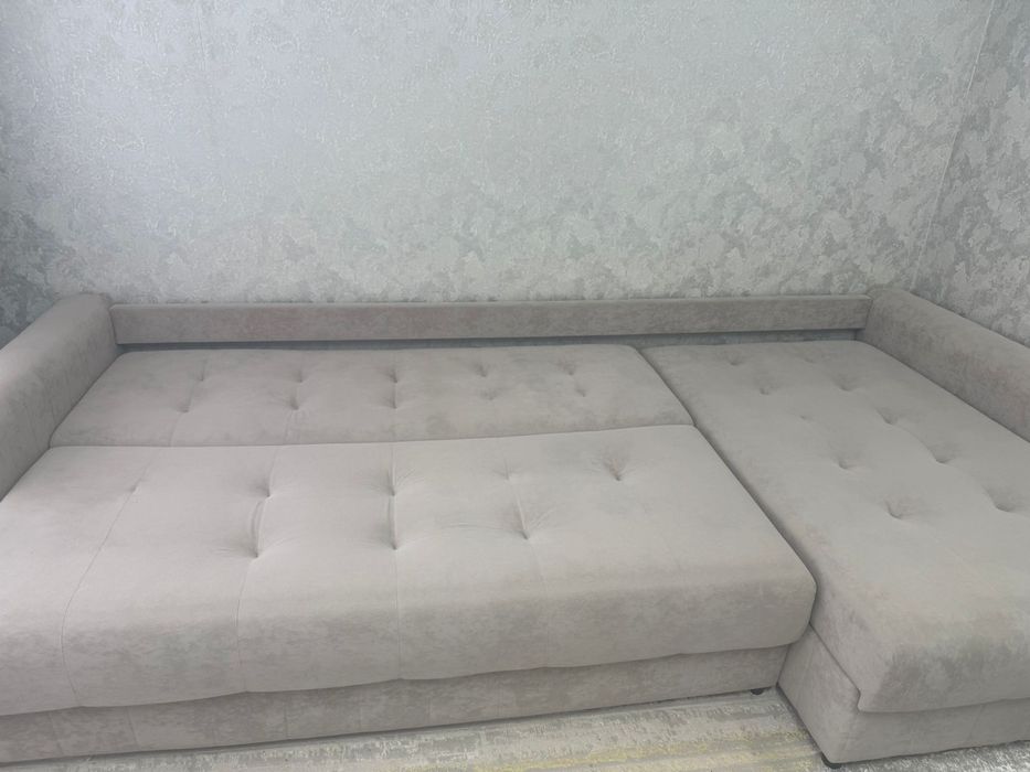 Продаётся диван.