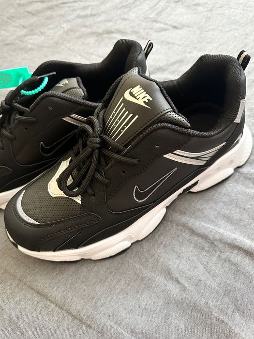 Nike маратонки нови