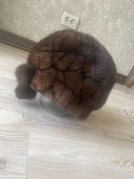 Продам норковую шапку женскую!