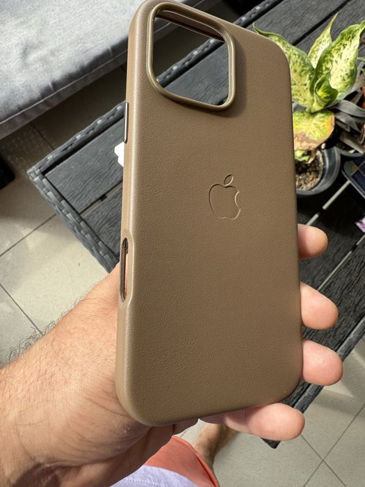 Husa din Piele Iphone 16pro Max/ 16pro/16/16 Plus cu Magsafe-Animatie