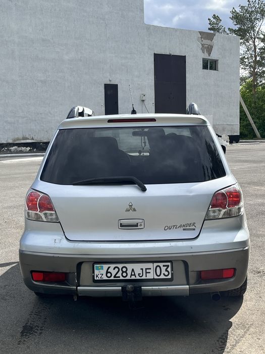 Митсубиси оутландер