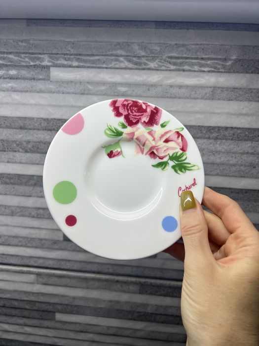 Посуда: чашки, блюдца, пиалушки