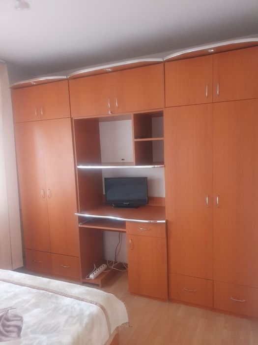 Inchiriez apartament