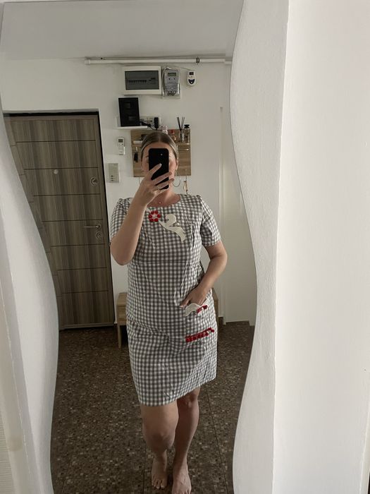 Rochita cu detalii dragute marime mare