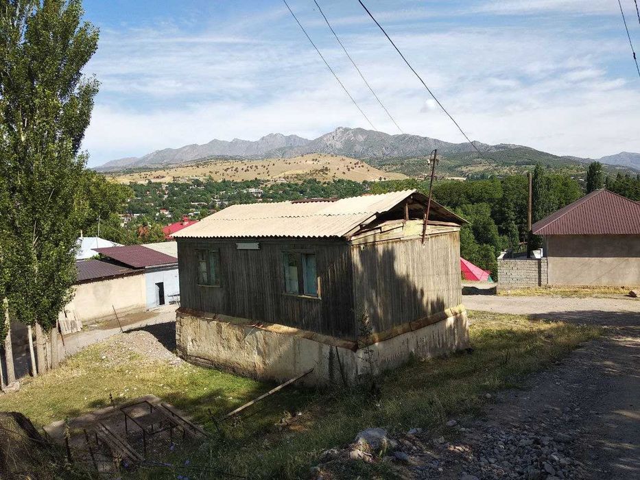 Продается участок в Чарваке 4 соток