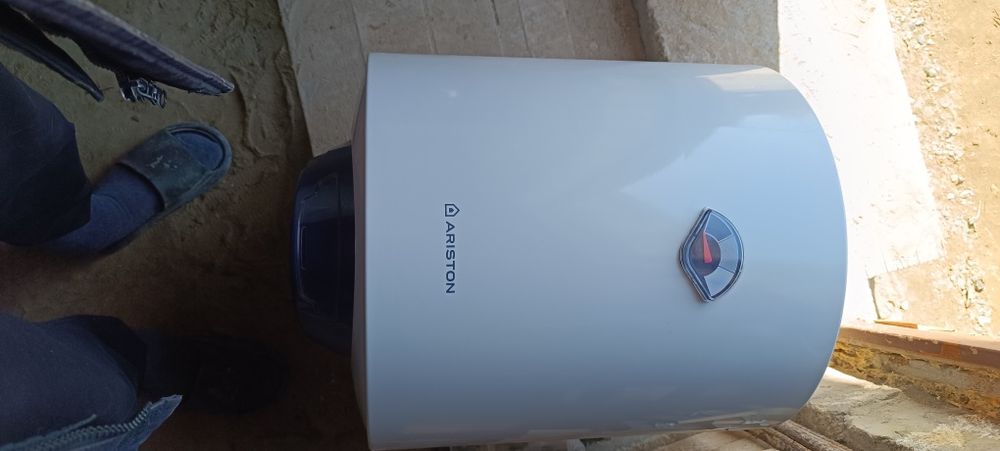 Аристон ARISTON бу