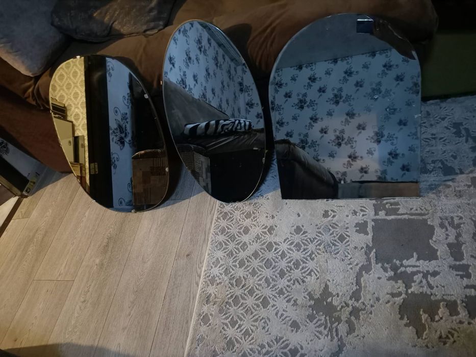 Продам большие зеркала.