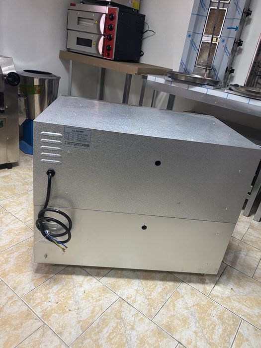 Печь духовка жарочный шкаф.