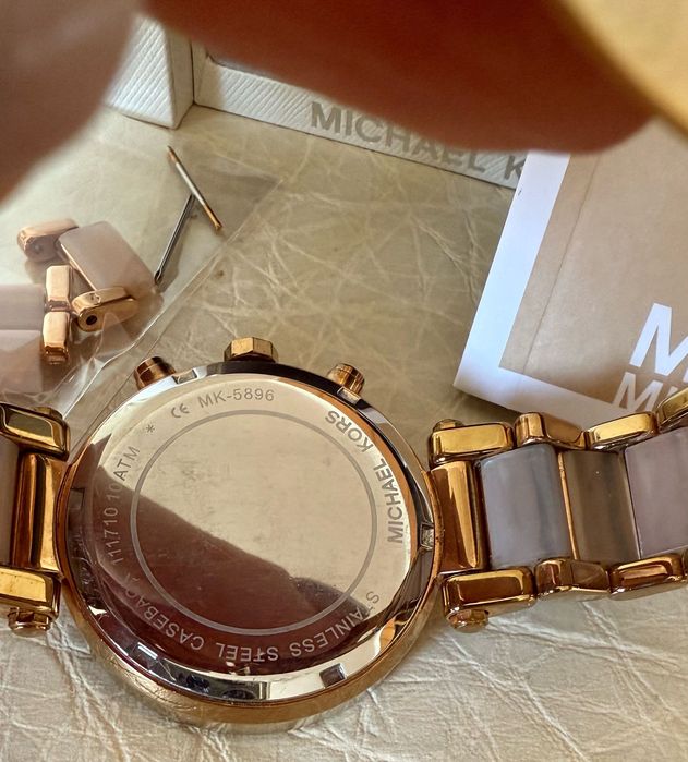 Часовник Michael Kors MK5896 и MK3307