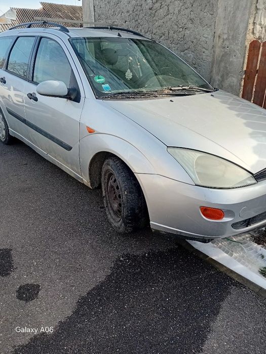 Bara fata/far/aripa ford focus 1