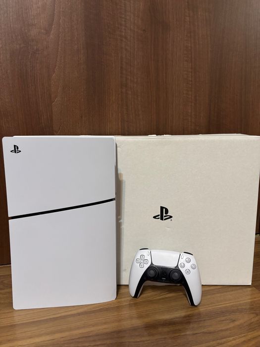 PS5 Playstation 5 ca nou + 20 jocuri GTA 5 Roblox FIFA26 Fortnite Minecraft