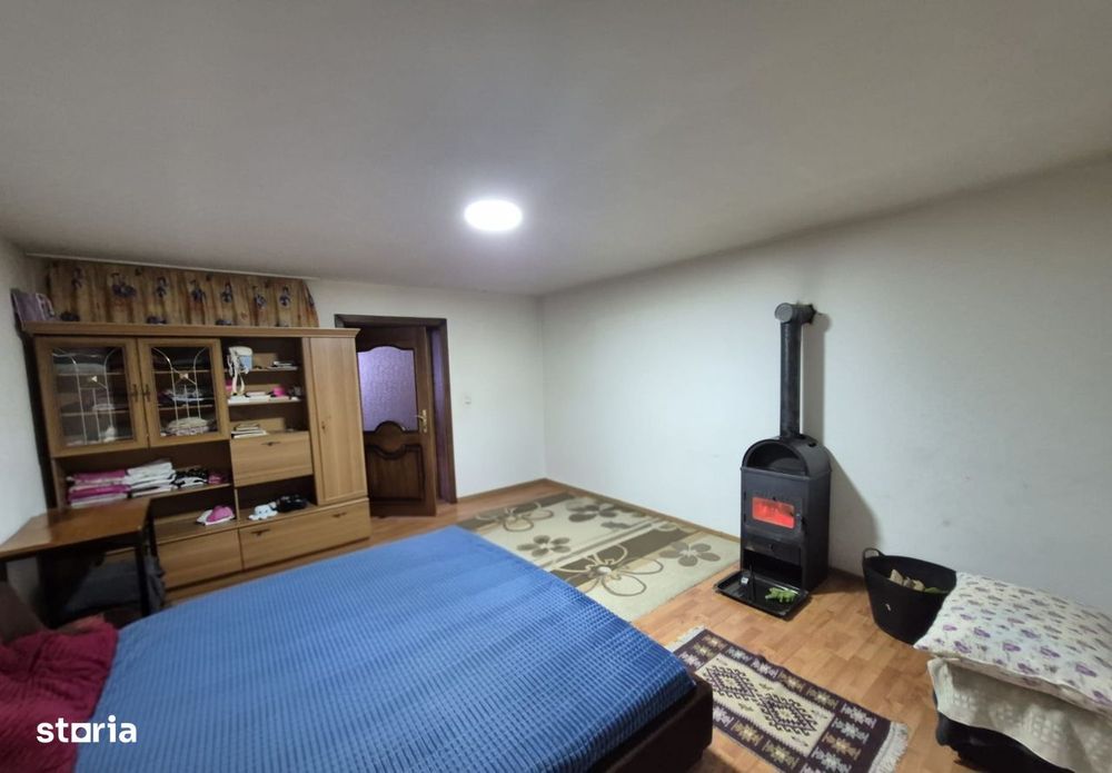 Casa Loc. Sântana,25km de Arad, gradină 1000mp