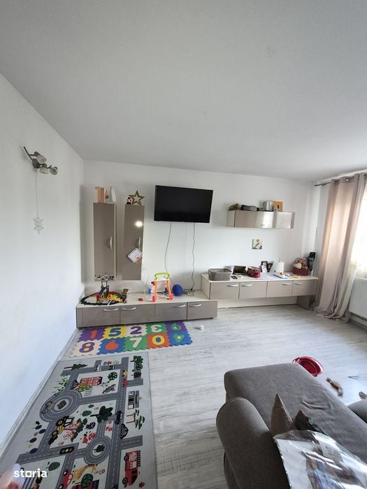 Apartament cu 3 camere decomandat Valea Lupului pe lângă Soleia — fotografia 2