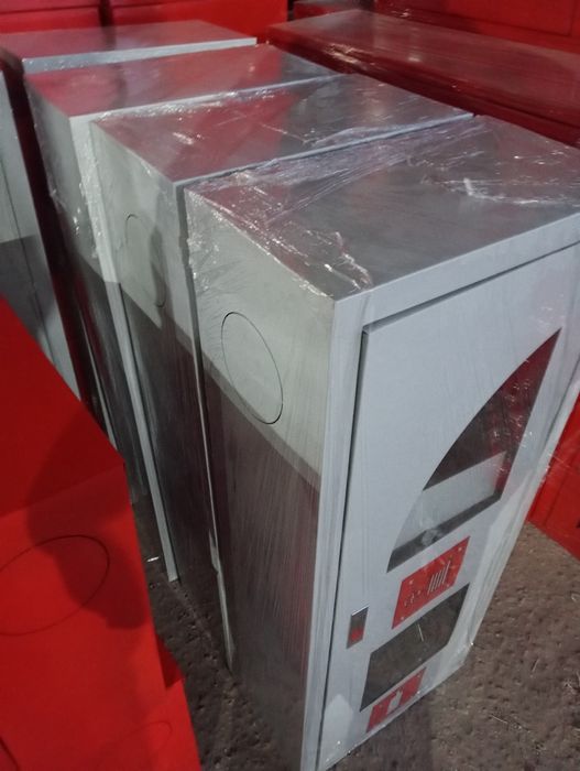 Пожарные шкафы в ассортименте